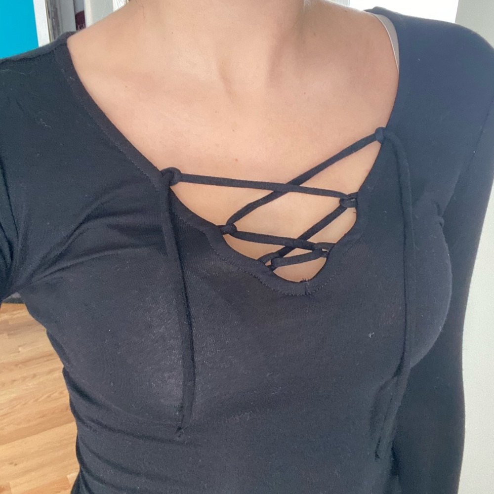 Lace up going out long sleeve